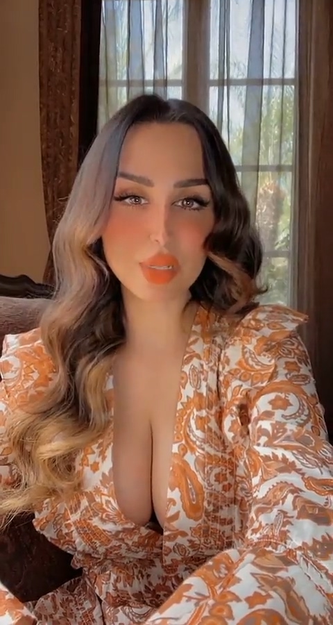 سكس صدر كبير بنت شابة
